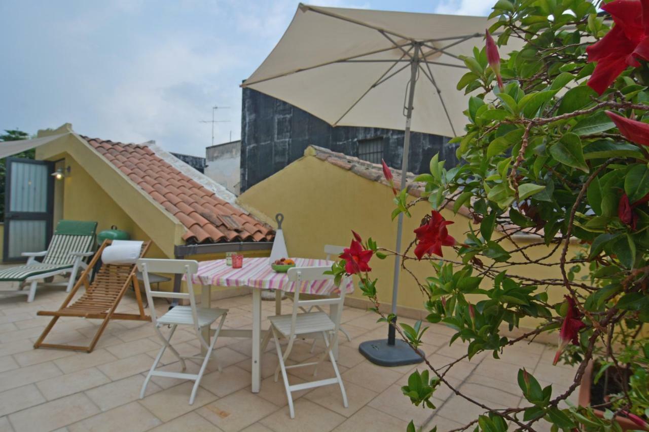 B&B Di Charme Camelie Palazzo Nicotra Riposto Ngoại thất bức ảnh