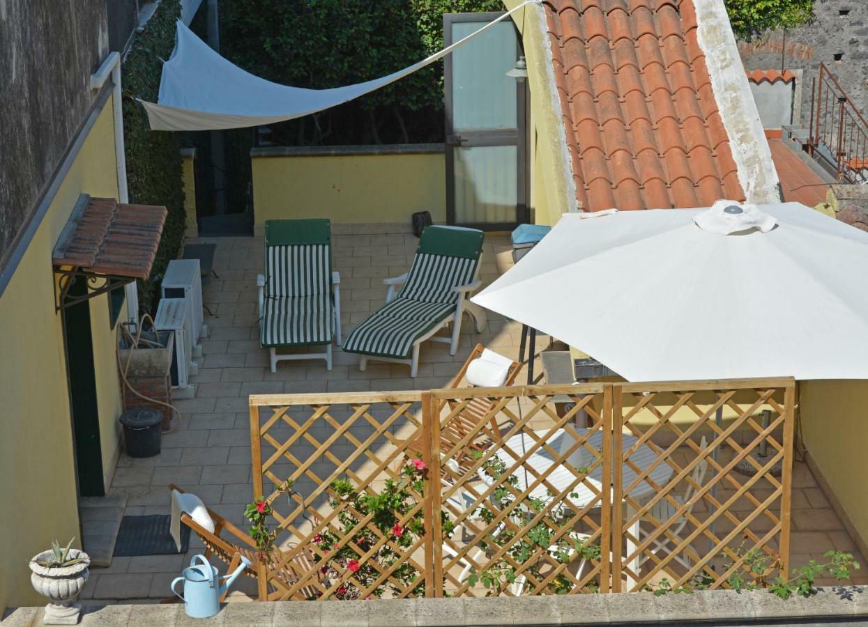 B&B Di Charme Camelie Palazzo Nicotra Riposto Ngoại thất bức ảnh