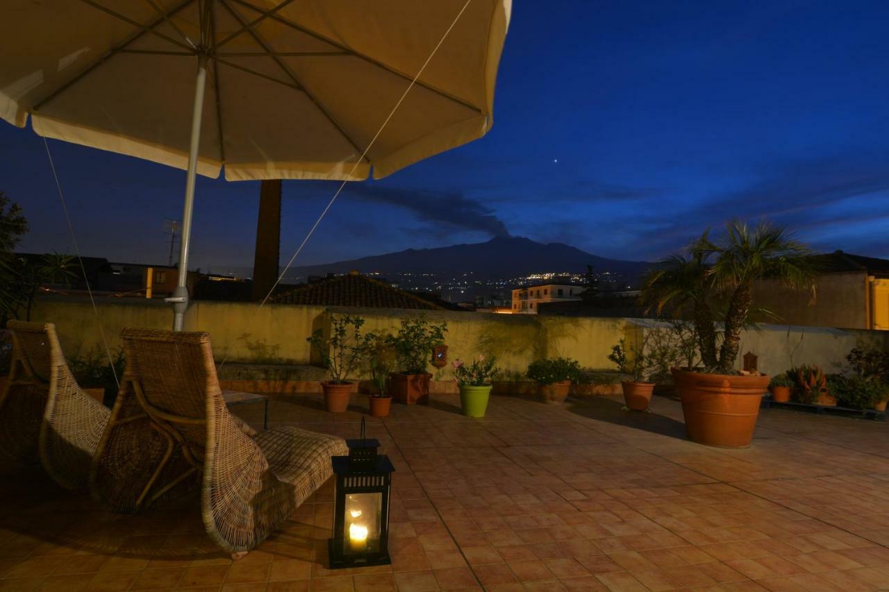 B&B Di Charme Camelie Palazzo Nicotra Riposto Ngoại thất bức ảnh